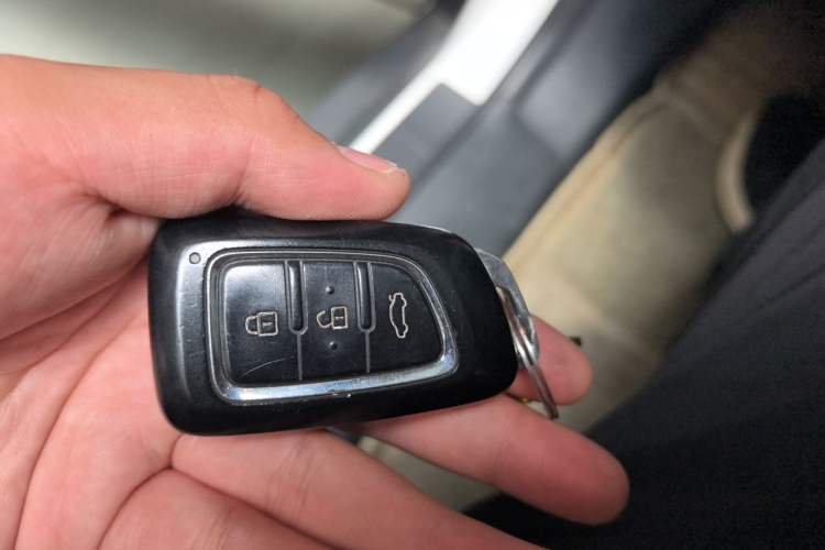 Used Dongfeng Fengdu MX5 2016 2.0L Automatic Flagship Edition Vehicle Key