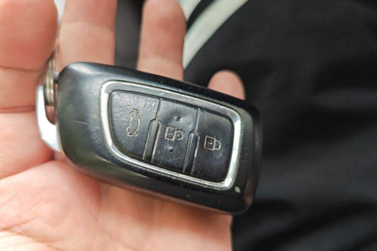 Used Dongfeng Fengdu MX5 2016 2.0L Automatic Flagship Edition Vehicle Key