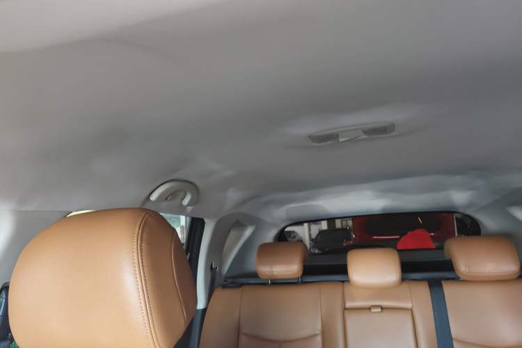 Used Dongfeng Fengdu MX5 2017 2.0L Automatic Urban Edition Headliner