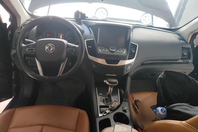 Used Dongfeng Fengdu MX5 2017 2.0L Automatic Urban Edition Interior 2