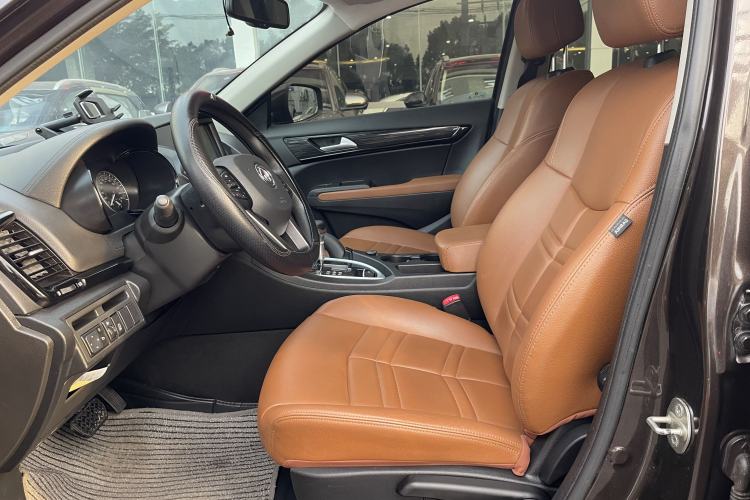 Used Dongfeng Fengdu MX5 2017 2.0L Automatic Urban Edition Left Front Seat