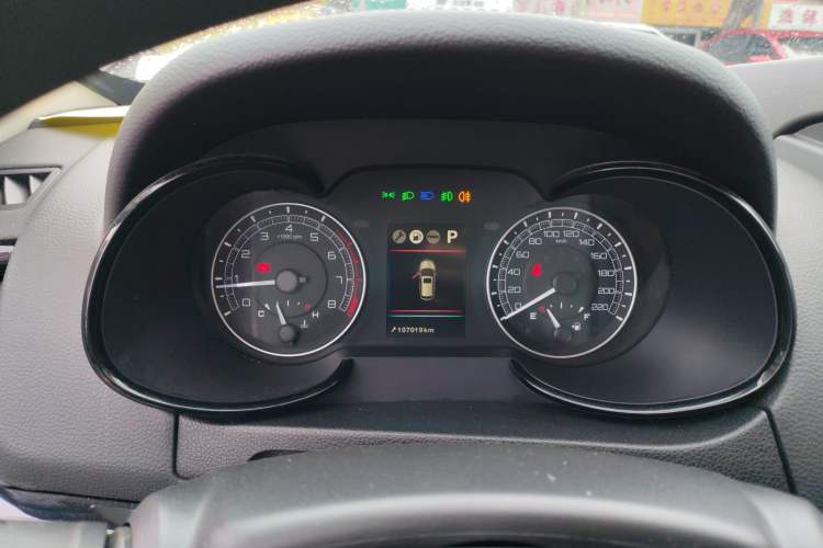 Used Dongfeng Fengdu MX5 2017 2.0L Automatic Urban Edition Instrument Cluster