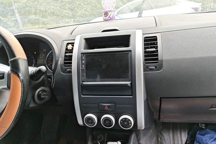 Used Dongfeng Fengdu MX6 2015 2.0L CVT Two-Wheel Drive All-Around Version Audio And AC Panel