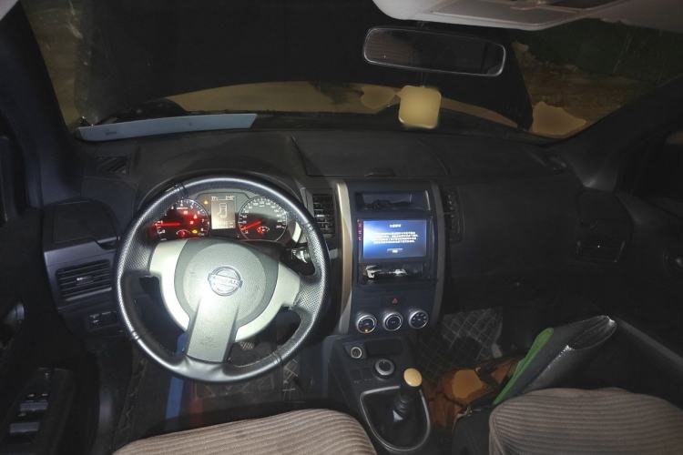 Used Dongfeng Fengdu MX6 2015 2.0L Manual 4x4 Navigation Edition Center Console