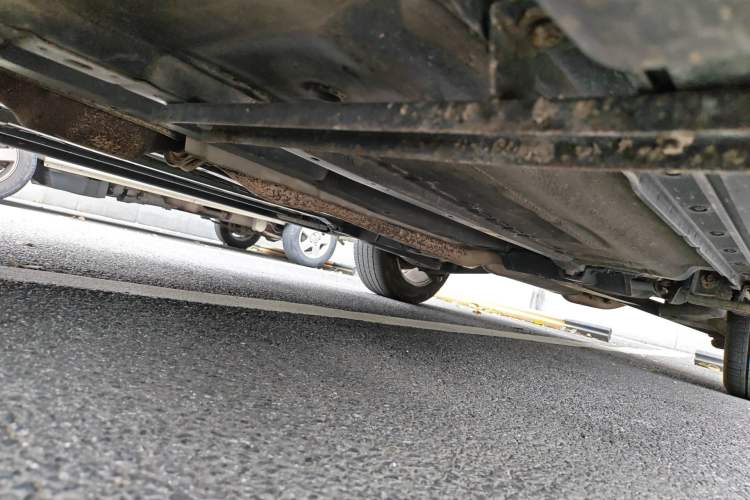 Used Dongfeng Fengdu MX6 2015 2.0L CVT Two-Wheel Drive All-Around Version Chassis Front Left