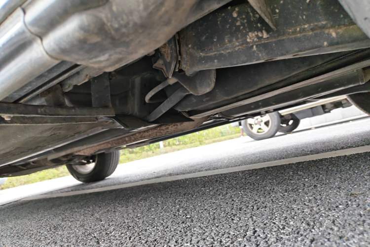 Used Dongfeng Fengdu MX6 2015 2.0L CVT Two-Wheel Drive All-Around Version Chassis Rear Left