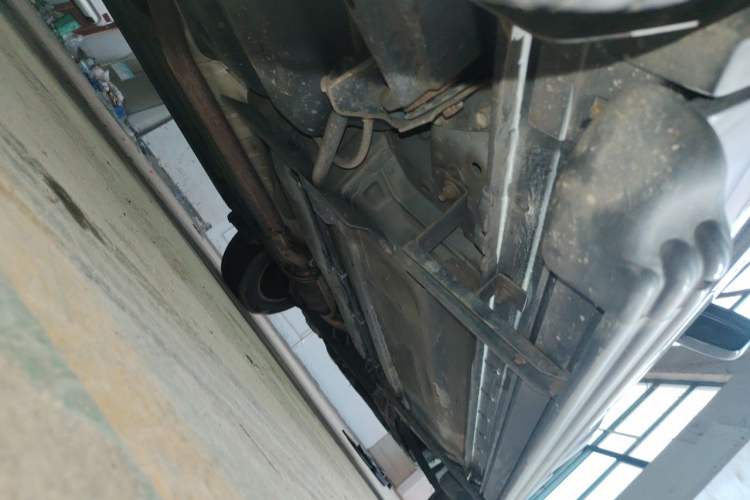 Used Dongfeng Fengdu MX6 2015 2.0L CVT Two-Wheel Drive Excellence Edition Chassis Rear Right