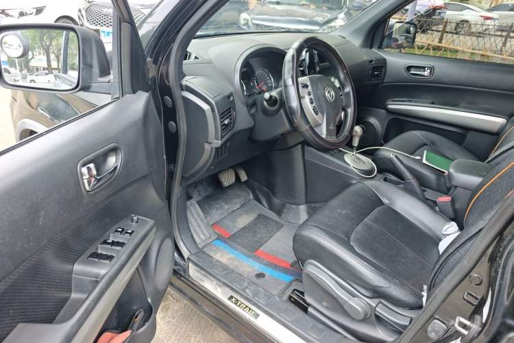 Used Dongfeng Fengdu MX6 2015 2.0L CVT 4x4 Excellence Edition Driver Seat