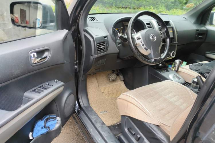 Used Dongfeng Fengdu MX6 2015 2.0L CVT Two-Wheel Drive Dream Edition Driver Seat