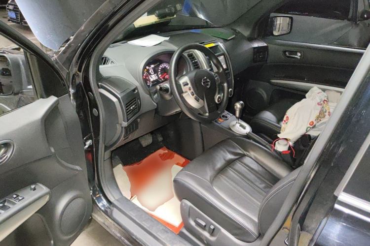 Used Dongfeng Fengdu MX6 2015 2.0L CVT Two-Wheel Drive Dream Edition Driver Seat
