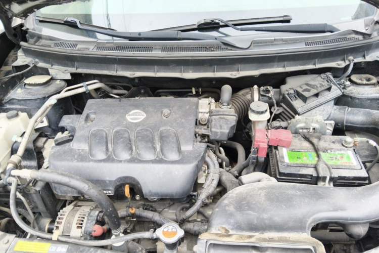 Used Dongfeng Fengdu MX6 2015 2.0L Manual Two-Wheel Drive Navigation Edition Engine Bay