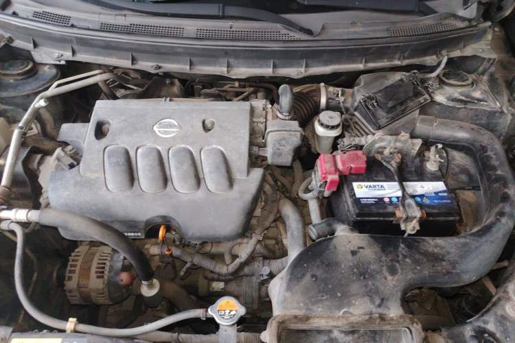 Used Dongfeng Fengdu MX6 2015 2.0L CVT Two-Wheel Drive Excellence Edition Engine Bay