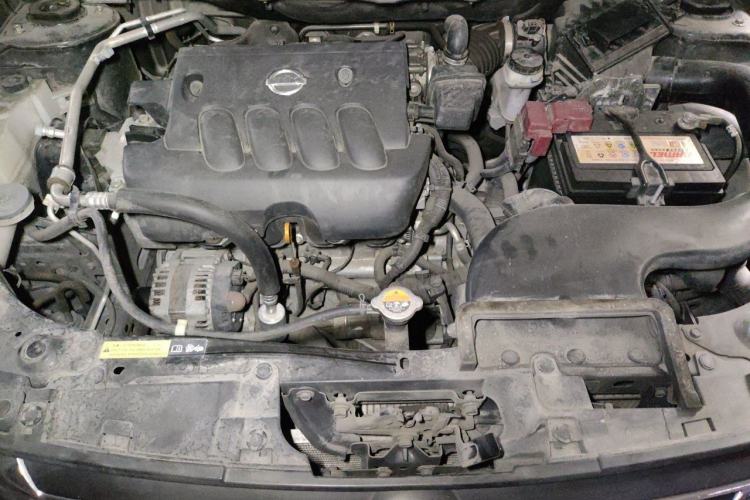 Used Dongfeng Fengdu MX6 2015 2.0L CVT Two-Wheel Drive Dream Edition Engine Bay