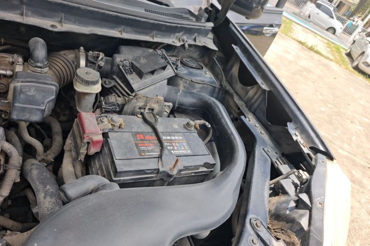 Used Dongfeng Fengdu MX6 2015 2.0L CVT 4x4 Excellence Edition Engine Bay Left