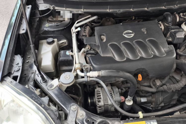 Used Dongfeng Fengdu MX6 2015 2.0L Manual 4x4 Navigation Edition Engine Bay Right