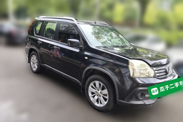 Used Dongfeng Fengdu MX6 2015 2.0L CVT Two-Wheel Drive Excellence Edition Front Right 45 Deg