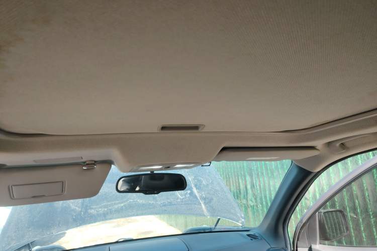 Used Dongfeng Fengdu MX6 2015 2.0L CVT Two-Wheel Drive Dream Edition Headliner
