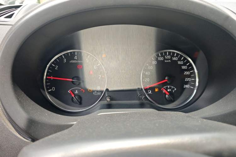 Used Dongfeng Fengdu MX6 2015 2.0L CVT 4x4 Excellence Edition Instrument Cluster