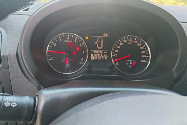 Used Dongfeng Fengdu MX6 2015 2.0L CVT 4x4 Excellence Edition Instrument Cluster