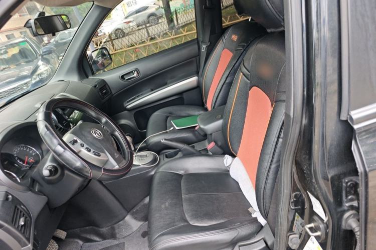 Used Dongfeng Fengdu MX6 2015 2.0L CVT 4x4 Excellence Edition Left Front Seat
