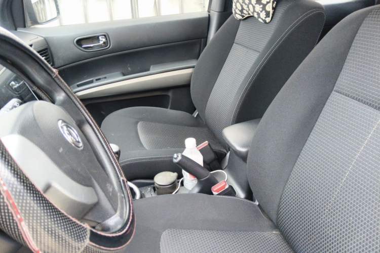 Used Dongfeng Fengdu MX6 2015 2.0L Manual Two-Wheel Drive Navigation Edition Left Front Seat