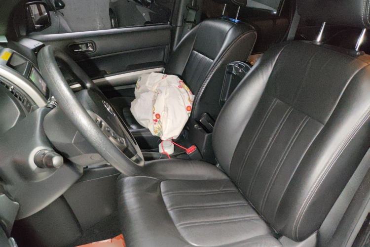 Used Dongfeng Fengdu MX6 2015 2.0L CVT Two-Wheel Drive Dream Edition Left Front Seat