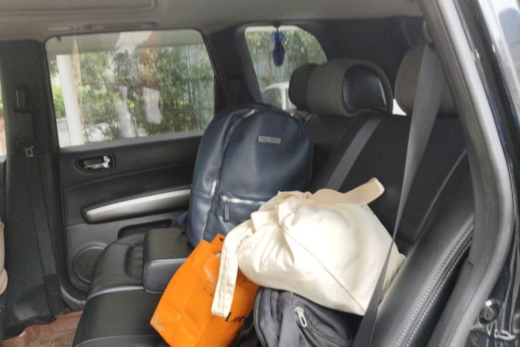 Used Dongfeng Fengdu MX6 2015 2.0L CVT Two-Wheel Drive Dream Edition Left Rear Seat