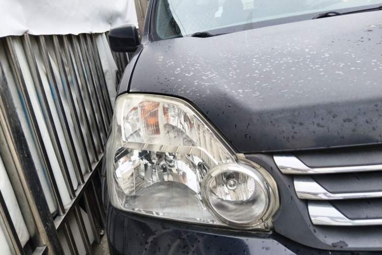 Used Dongfeng Fengdu MX6 2015 2.0L Manual Two-Wheel Drive Navigation Edition Right Front Headlight
