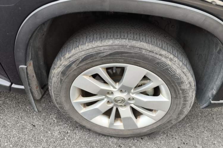 Used Dongfeng Fengdu MX6 2015 2.0L Manual 4x4 Navigation Edition Right Front Wheel Hub