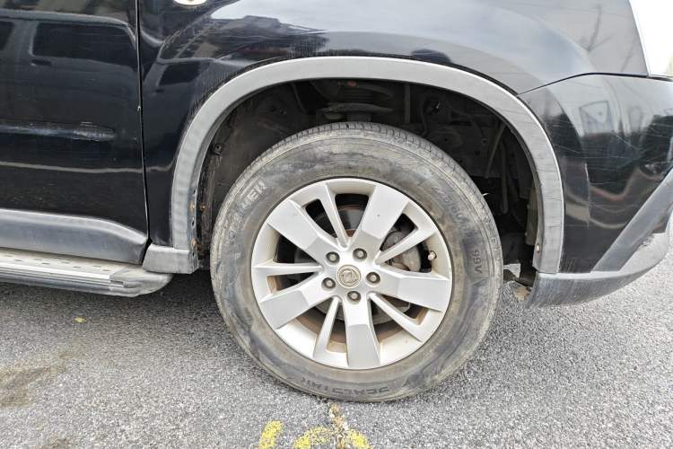 Used Dongfeng Fengdu MX6 2015 2.0L CVT Two-Wheel Drive All-Around Version Right Front Wheel Hub