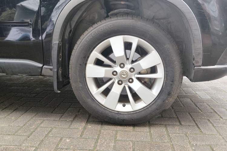 Used Dongfeng Fengdu MX6 2015 2.0L CVT Two-Wheel Drive Excellence Edition Right Front Wheel Hub