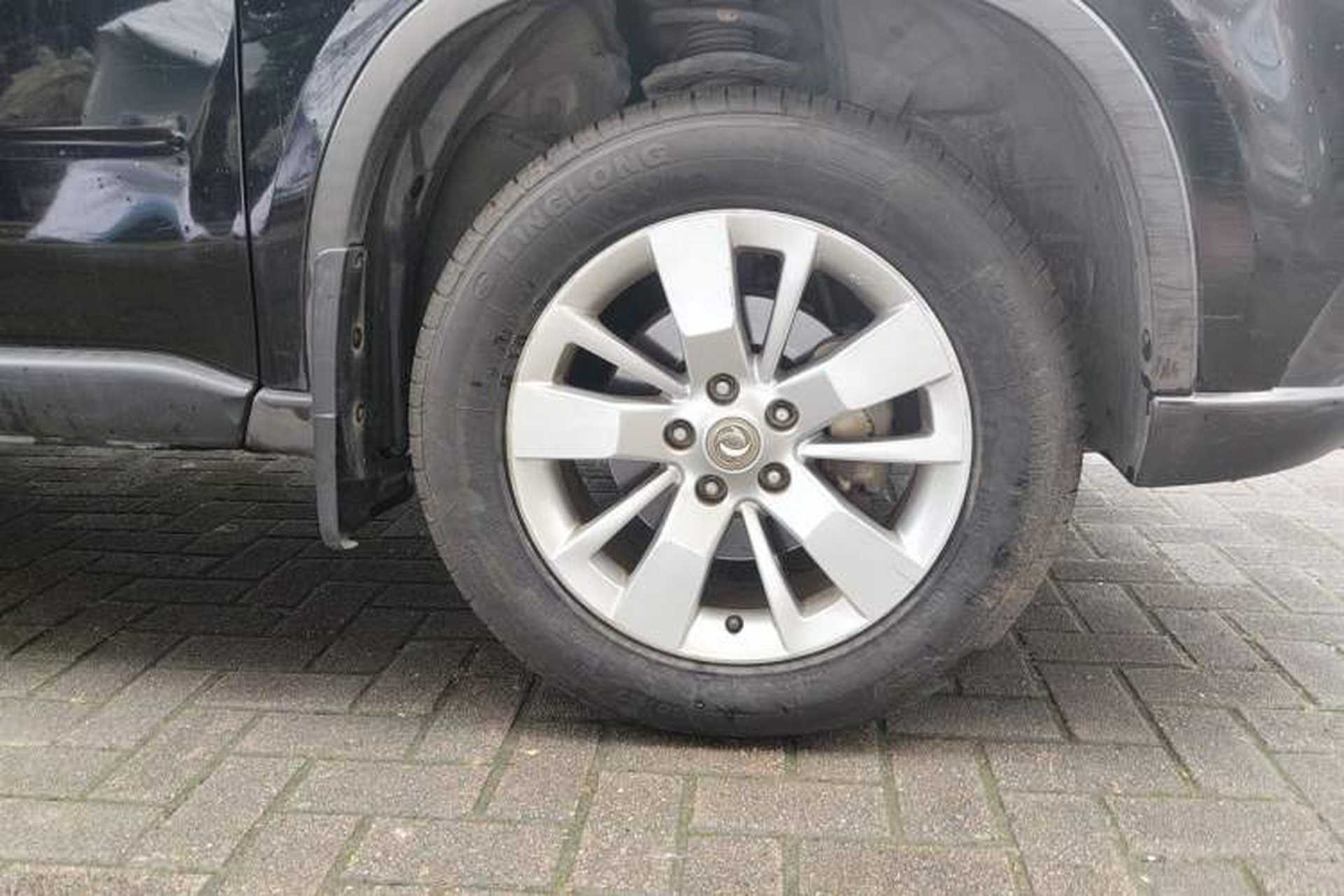 Used Dongfeng Fengdu MX6 2015 2.0L CVT Two-Wheel Drive Excellence Edition Right Front Wheel Hub
