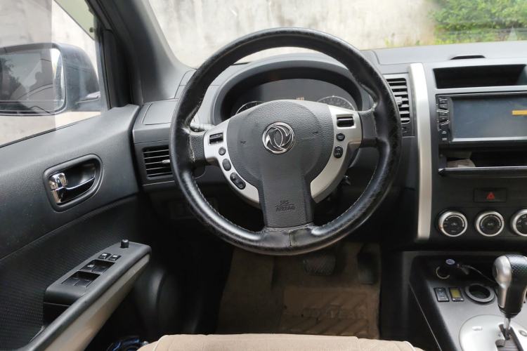 Used Dongfeng Fengdu MX6 2015 2.0L CVT Two-Wheel Drive Dream Edition Steering Wheel