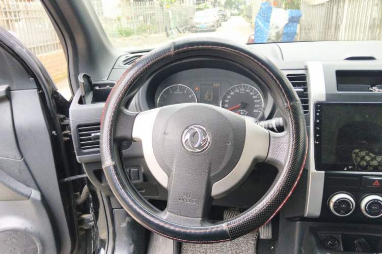 Used Dongfeng Fengdu MX6 2015 2.0L Manual Two-Wheel Drive Navigation Edition Steering Wheel