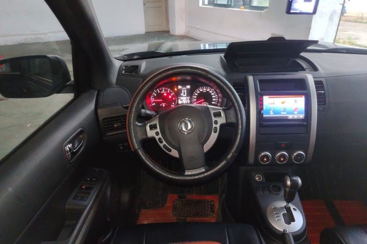 Used Dongfeng Fengdu MX6 2015 2.0L CVT Two-Wheel Drive Excellence Edition Steering Wheel