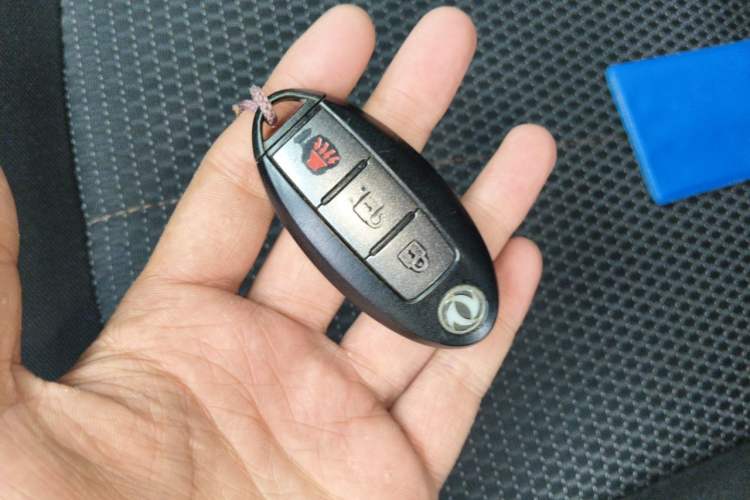 Used Dongfeng Fengdu MX6 2015 2.0L Manual Two-Wheel Drive Navigation Edition Vehicle Key