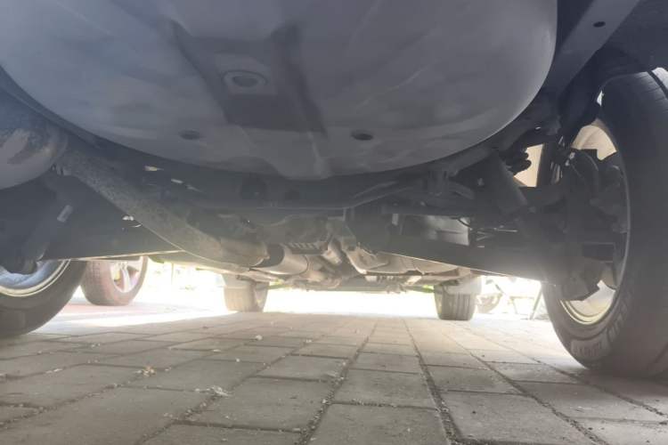 Used Dongfeng Fengdu MX6 2015 2.0L CVT 4x4 Excellence Edition Chassis Rear