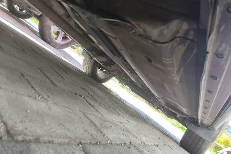 Used Dongfeng Fengdu MX6 2015 2.0L CVT 4x4 Excellence Edition Chassis Rear Right