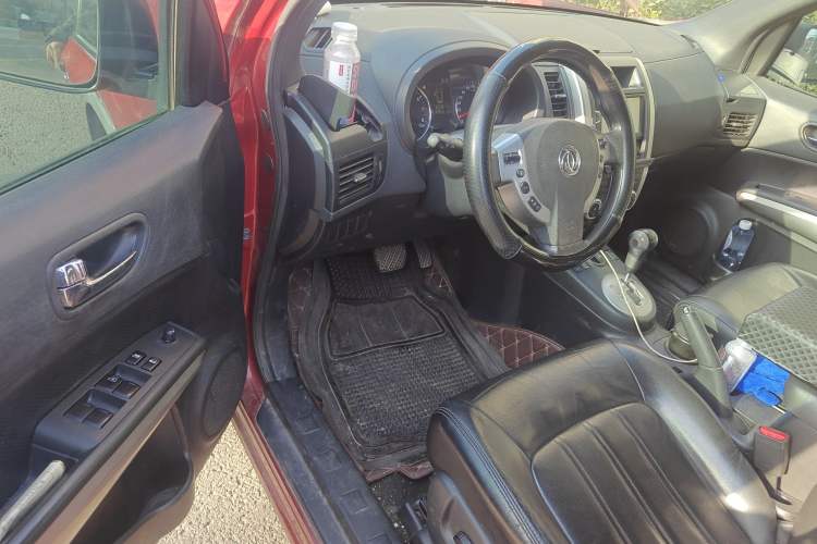Used Dongfeng Fengdu MX6 2015 2.0L CVT Two-Wheel Drive Dream Edition Driver Seat