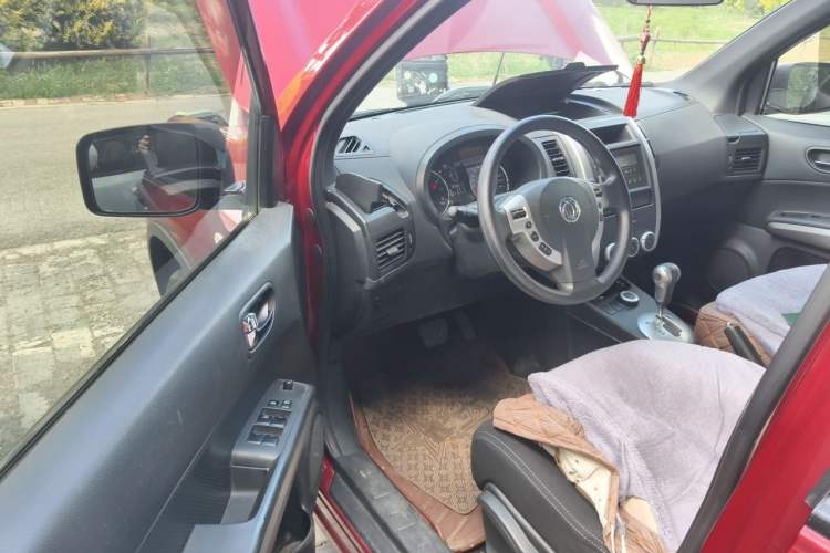 Used Dongfeng Fengdu MX6 2015 2.0L CVT 4x4 Excellence Edition Driver Seat