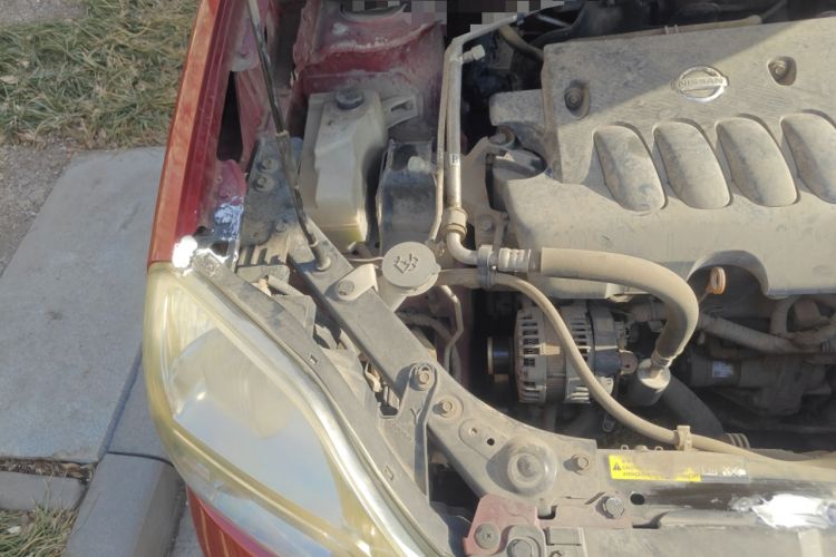 Used Dongfeng Fengdu MX6 2015 2.0L CVT Two-Wheel Drive Dream Edition Engine Bay Right