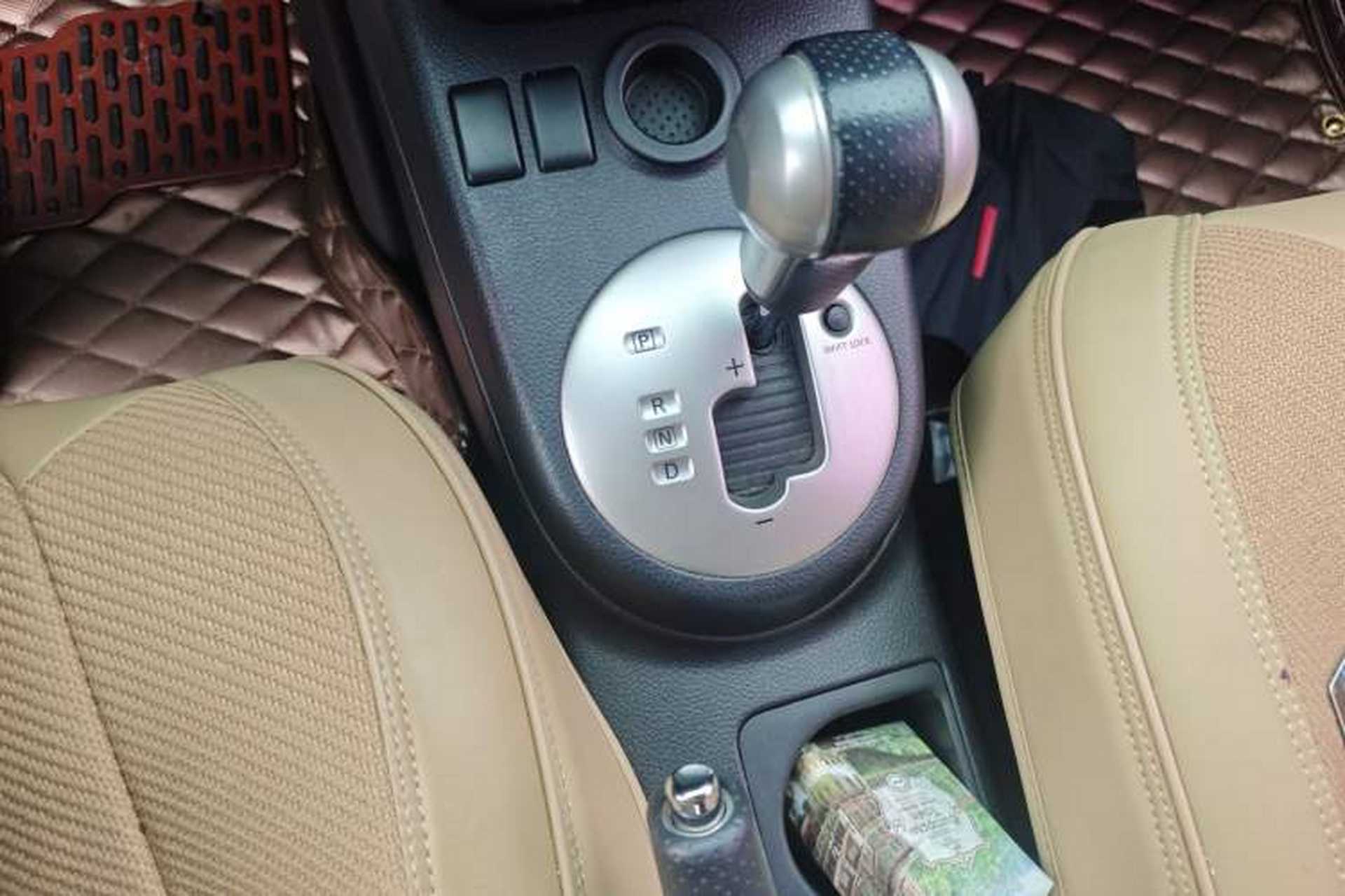 Used Dongfeng Fengdu MX6 2015 2.0L CVT Two-Wheel Drive Excellence Edition Gear Lever