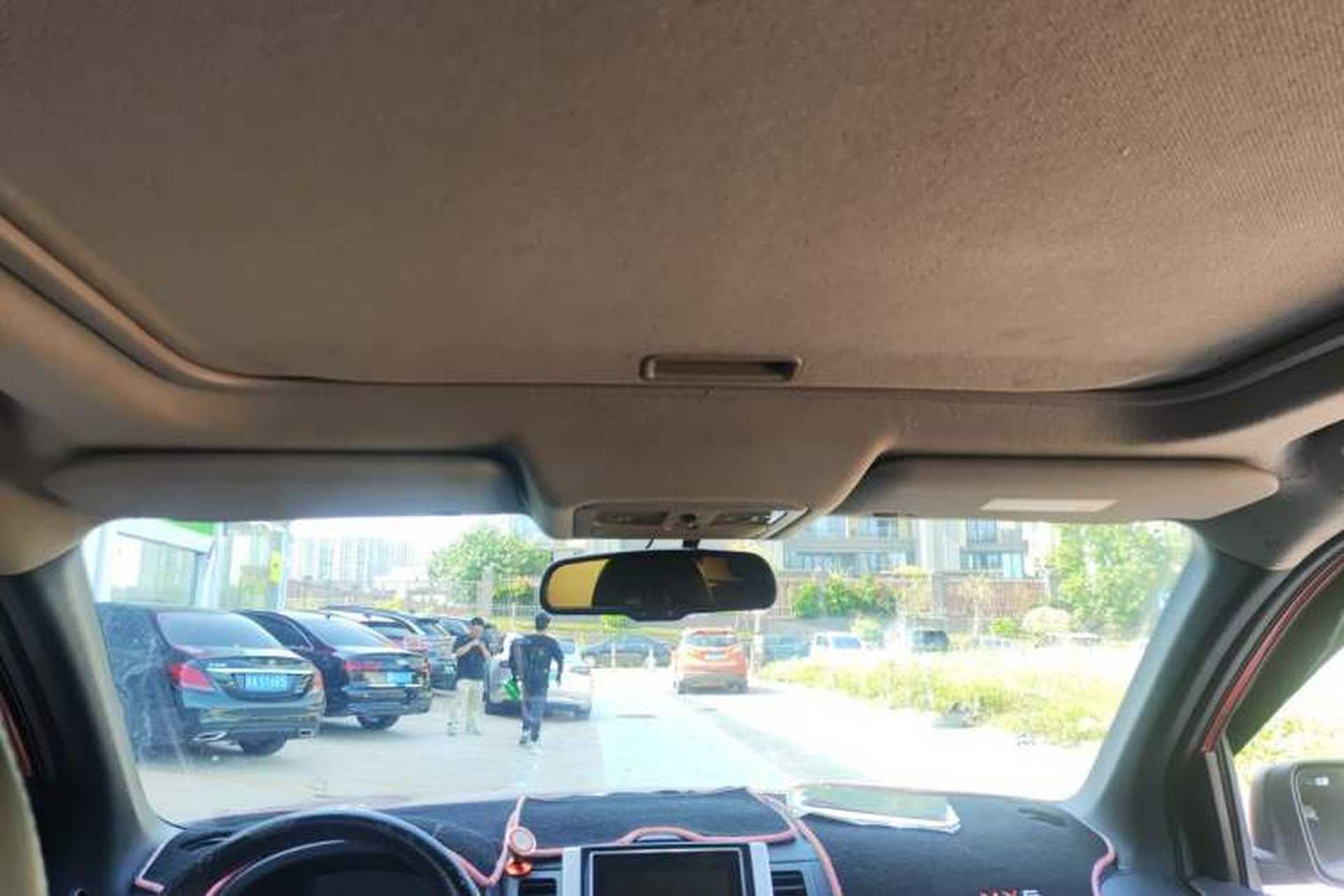 Used Dongfeng Fengdu MX6 2015 2.0L CVT Two-Wheel Drive Dream Edition Headliner