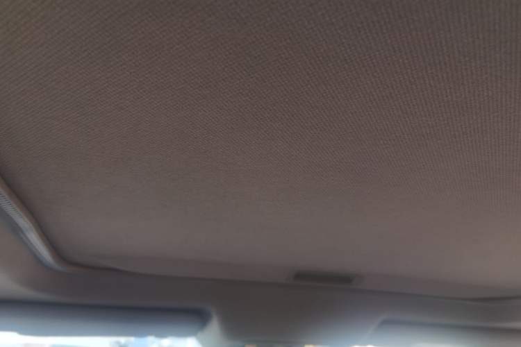 Used Dongfeng Fengdu MX6 2015 2.0L CVT Two-Wheel Drive Dream Edition Headliner