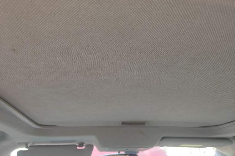 Used Dongfeng Fengdu MX6 2015 2.0L CVT Two-Wheel Drive Dream Edition Headliner