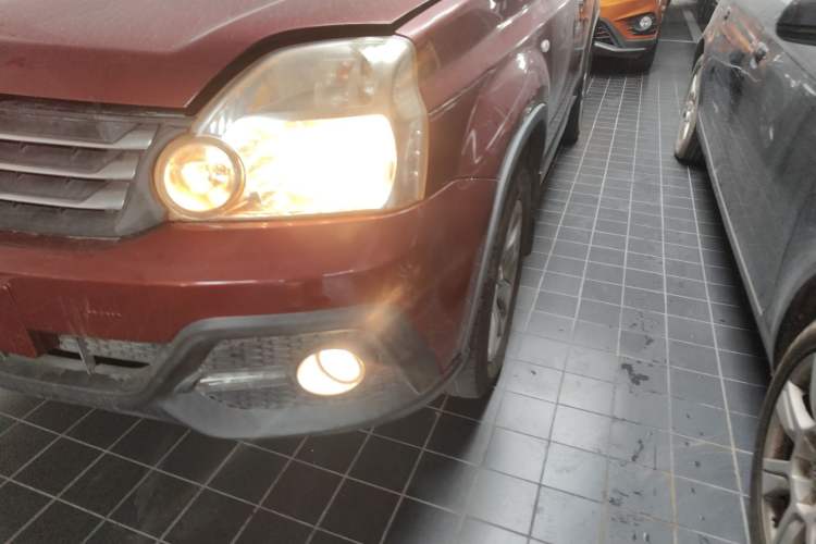 Used Dongfeng Fengdu MX6 2015 2.0L CVT Two-Wheel Drive All-Around Version Left Front Headlight