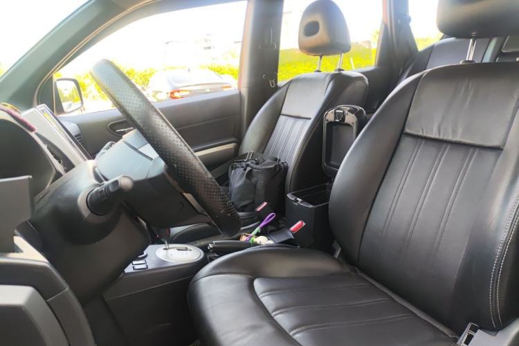 Used Dongfeng Fengdu MX6 2015 2.0L CVT Two-Wheel Drive Dream Edition Left Front Seat