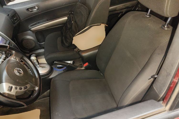 Used Dongfeng Fengdu MX6 2015 2.0L CVT Two-Wheel Drive All-Around Version Left Front Seat