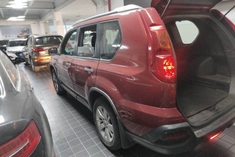 Used Dongfeng Fengdu MX6 2015 2.0L CVT Two-Wheel Drive All-Around Version Left Rear Seat