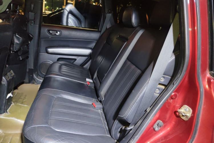 Used Dongfeng Fengdu MX6 2015 2.0L CVT 4x4 Dream Edition Left Rear Seat